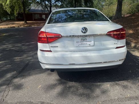 Used 2016 Volkswagen Passat 1.8T S FWD image 5
