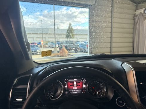 Used 2022 RAM 1500 Laramie image 24