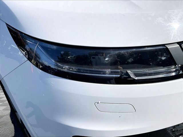 Used 2023 Land Rover Range Rover Sport SE AWD/4WD image 31