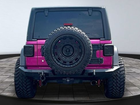 Used 2018 Jeep Wrangler Rubicon AWD/4WD image 4