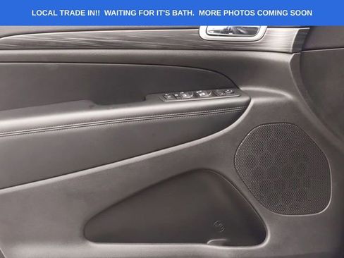 Used 2019 Jeep Grand Cherokee Altitude image 12