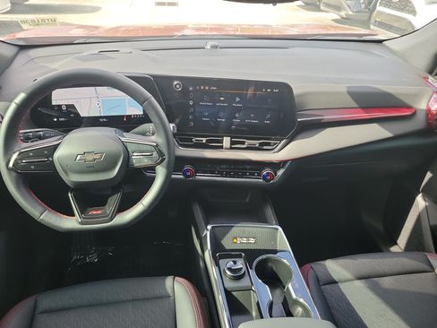Used 2026 Chevrolet Equinox RS w/ Safety and Technology Package FWD image 17
