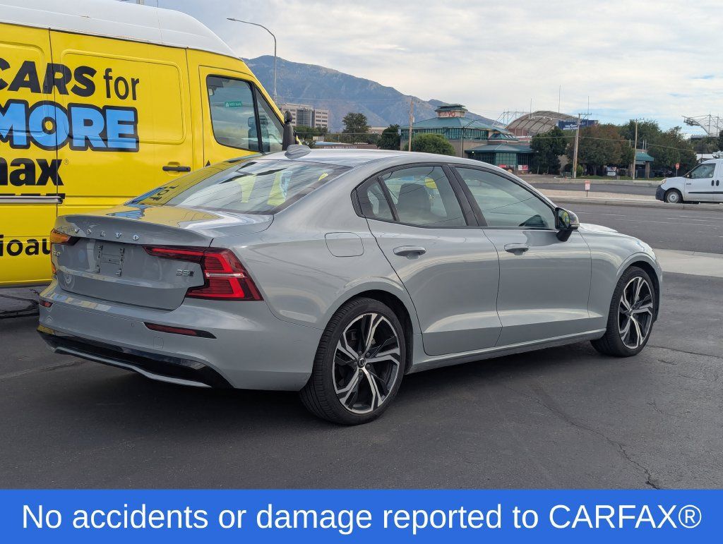 Used 2024 Volvo S60 B5 Core AWD/4WD image 4