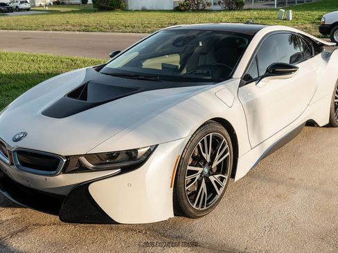 Used 2016 BMW i8 image 14