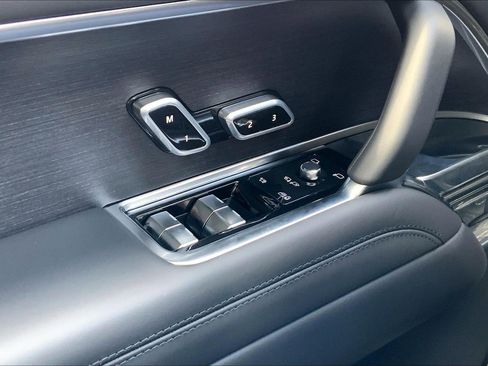 New 2026 Land Rover Range Rover SE image 22