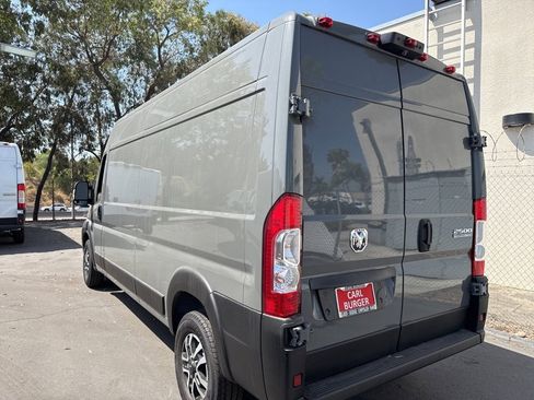 New 2025 RAM ProMaster 2500 w/ Quick Order Package 22G SLT image 8