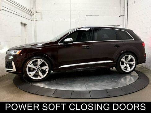 Used 2022 Audi SQ7 Prestige w/ Prestige Package AWD/4WD image 4