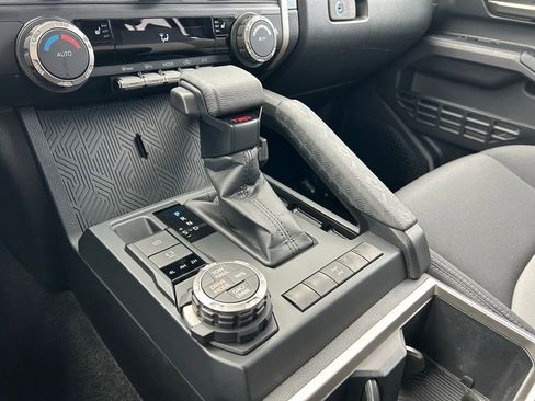 Certified 2024 Toyota Tacoma TRD Off-Road image 20