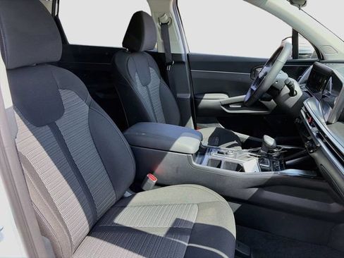 New 2026 Kia Sorento LX FWD image 25