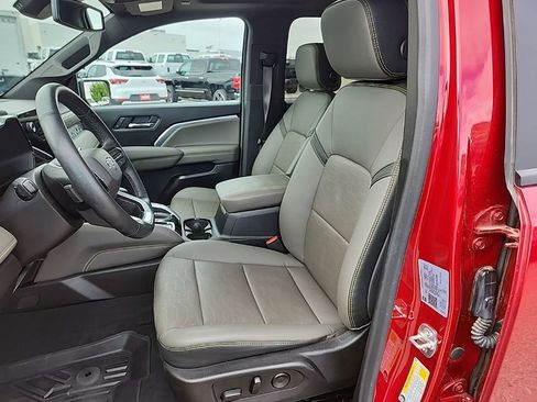 Certified 2025 Chevrolet Colorado ZR2 w/ Midnight Edition AWD/4WD image 40
