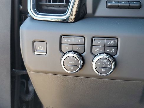 Certified 2023 GMC Sierra 1500 Denali image 19