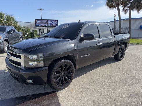 Used 2010 Chevrolet Silverado 1500 LTZ image 2