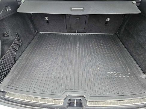 Certified 2023 Volvo XC60 B6 Ultimate w/ Protection Package Premier image 17