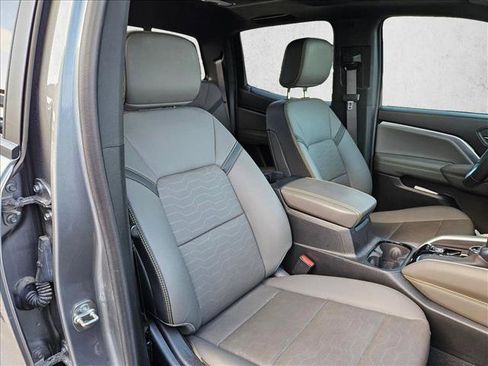 Used 2024 Chevrolet Colorado ZR2 w/ ZR2 Convenience Package III AWD/4WD image 19