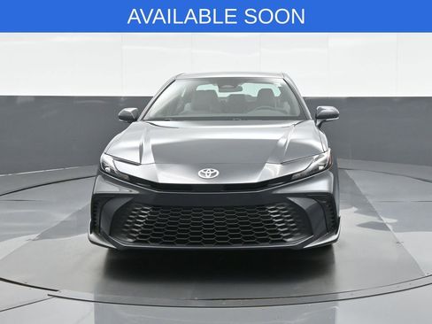 Used 2026 Toyota Camry SE AWD/4WD image 2