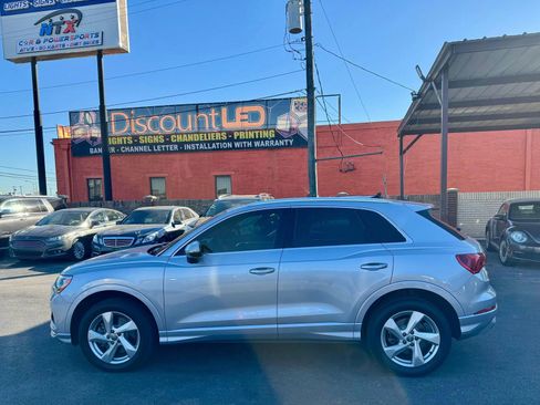 Used 2019 Audi Q3 2.0T Premium AWD/4WD image 2