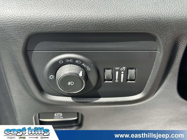 Certified 2024 Jeep Grand Cherokee L Overland w/ Luxury Tech Group IV AWD/4WD image 29