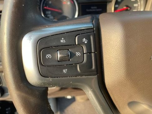 Used 2021 Chevrolet Suburban LT RWD image 17