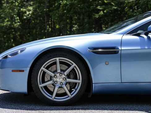Used 2007 Aston Martin V8 Vantage Roadster RWD image 4