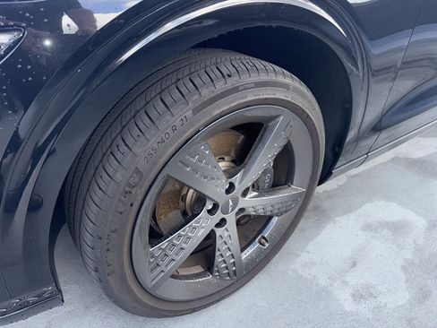 Used 2023 Genesis GV70 2.5T Sport Prestige w/ Sport Prestige Package image 3