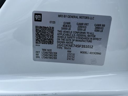 Used 2025 Chevrolet Silverado 2500 LT w/ Convenience Package image 19