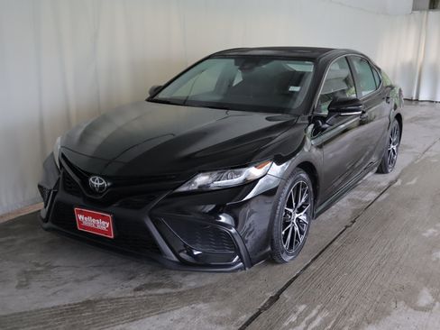 Used 2024 Toyota Camry SE w/ Cold Weather Package AWD/4WD image 23