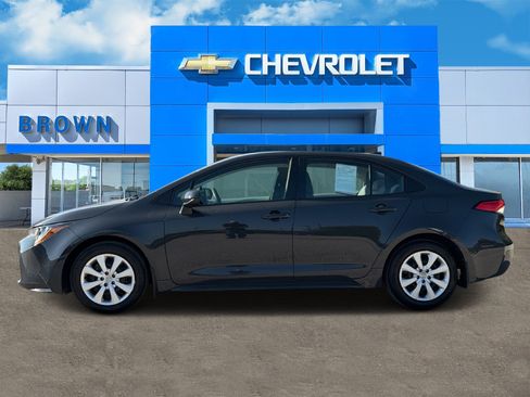 Used 2026 Toyota Corolla LE FWD image 5