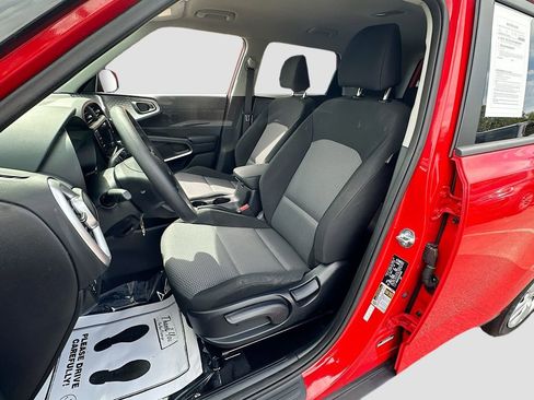 Certified 2024 Kia Soul LX FWD image 19