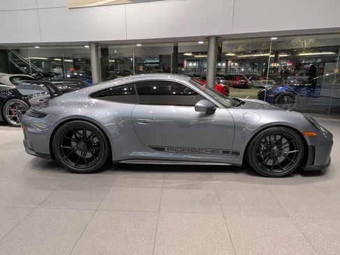 New 2026 Porsche 911 GT3 image 8