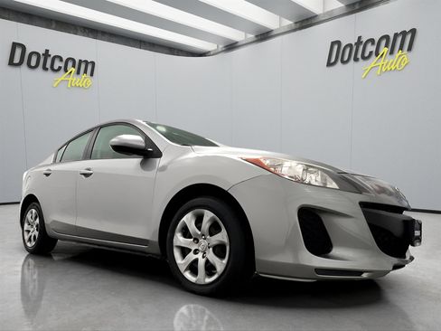 Used 2013 MAZDA MAZDA3 i SV image 15