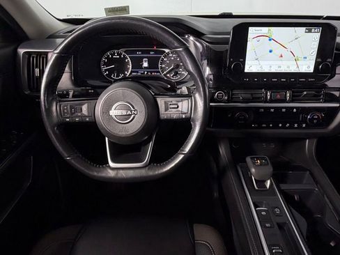 Used 2024 Nissan Pathfinder SL image 13