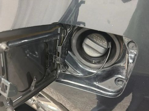 Used 2016 Nissan Altima 2.5 SV FWD image 28