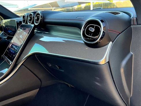 Used 2024 Mercedes-Benz GLC 43 AMG 4MATIC image 17