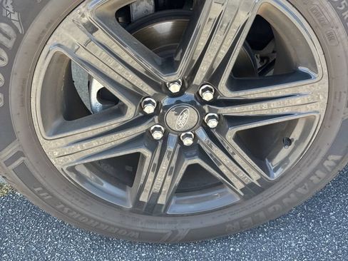 Used 2021 Ford Expedition XLT RWD image 16