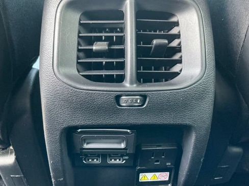 Used 2020 Jeep Cherokee Limited AWD/4WD image 21