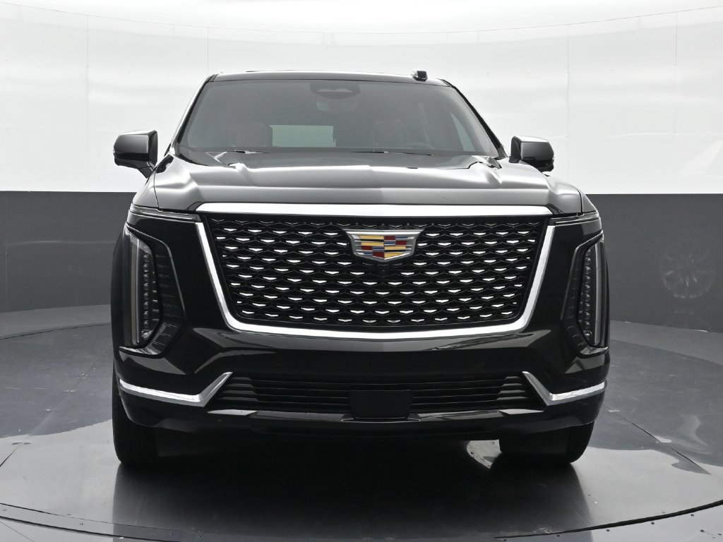 Used 2025 Cadillac Escalade Premium Luxury AWD/4WD image 6