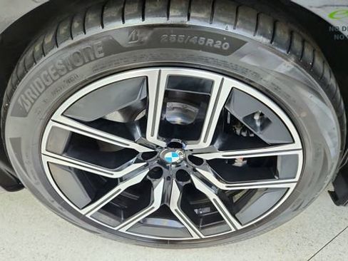 Used 2023 BMW 740i w/ Parking Assistance Package RWD image 56
