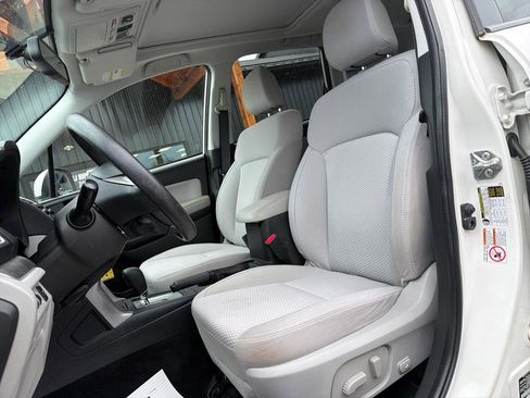 Used 2016 Subaru Forester 2.5i Premium w/ All-Weather Package AWD/4WD image 9