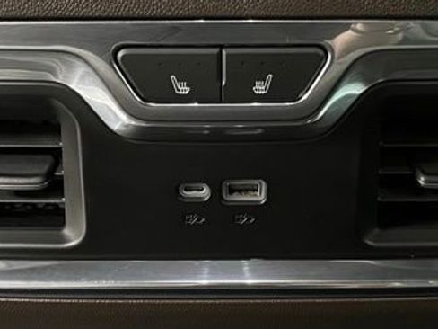 Used 2023 Chevrolet Silverado 1500 LTZ w/ Technology Package AWD/4WD image 47