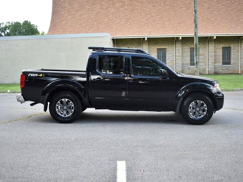 Used 2014 Nissan Frontier PRO-4X w/ Pro-4x Luxury Package AWD/4WD image 9