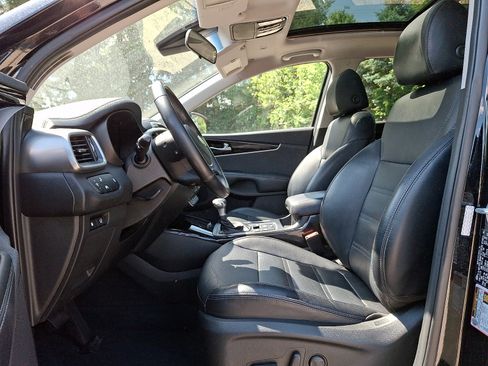 Used 2019 Kia Sorento EX AWD/4WD image 12