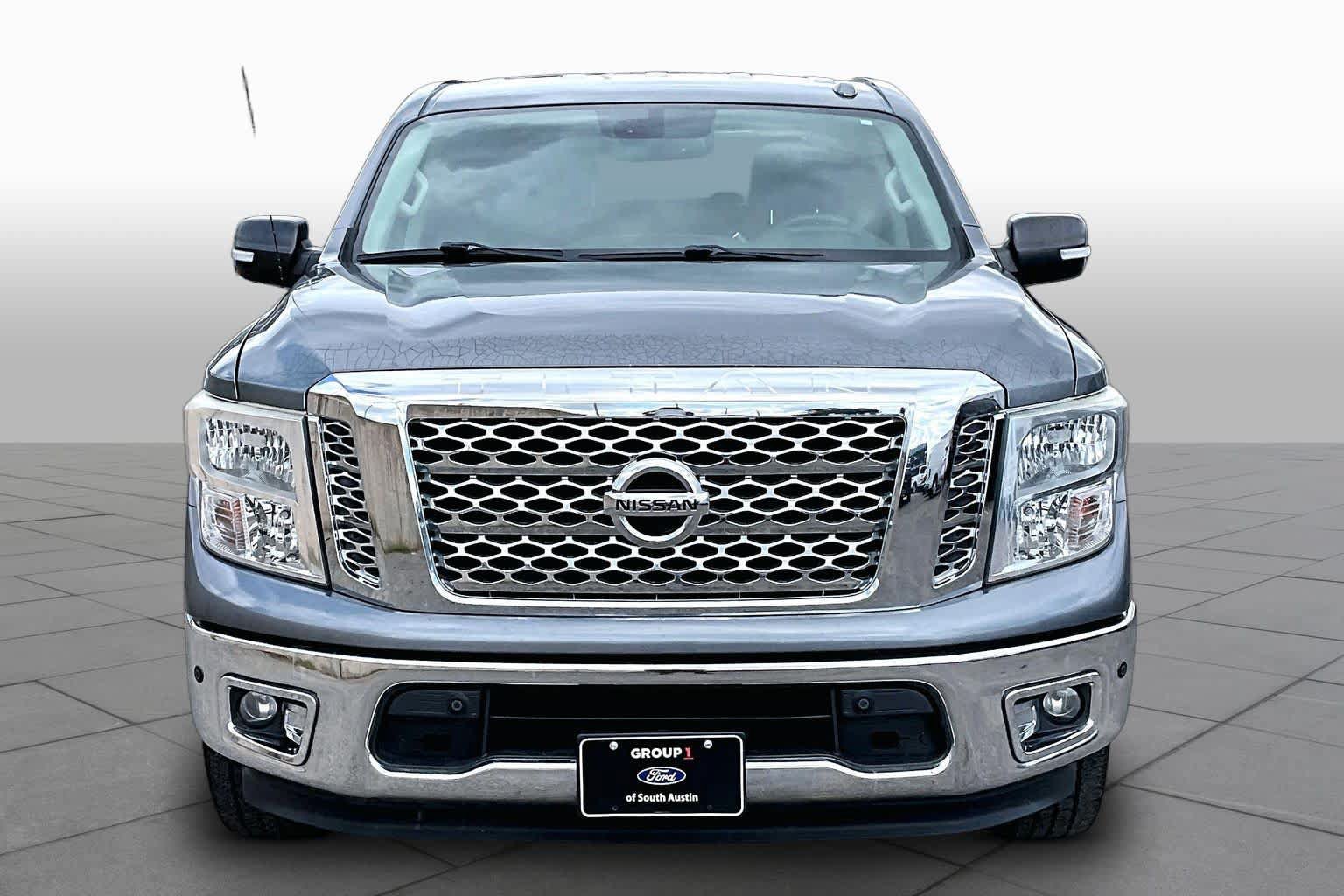 Used 2017 Nissan Titan SV RWD image 4
