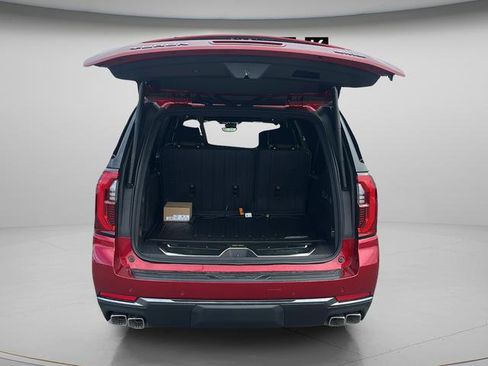 New 2026 GMC Yukon XL Denali Ultimate w/ LPO, Illumination Package image 12
