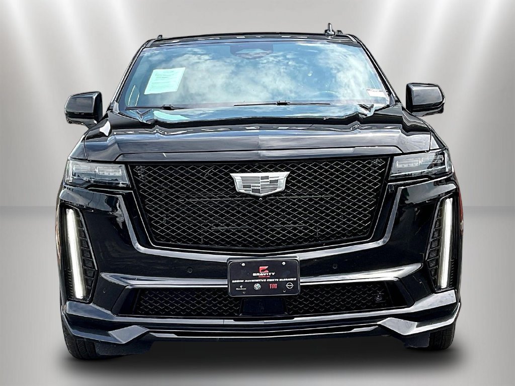 Used 2023 Cadillac Escalade ESV V w/ LPO, ONYX Package AWD/4WD image 2