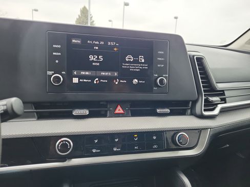 Used 2023 Kia Sportage LX image 24