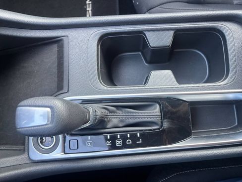 Used 2025 Nissan Sentra SV FWD image 38