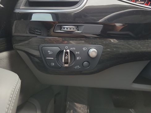 Used 2017 Audi Q7 3.0T Prestige AWD/4WD image 28