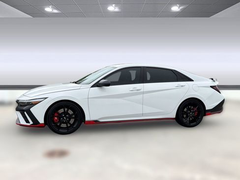 Used 2025 Hyundai Elantra N FWD image 2