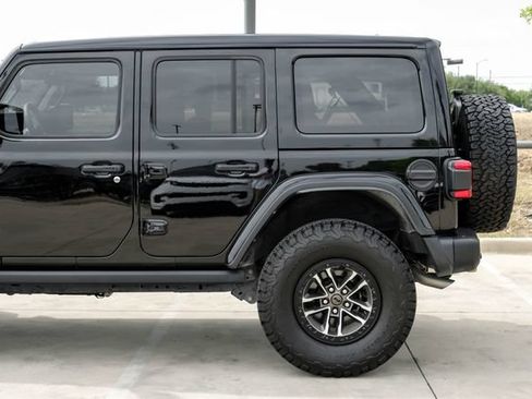 Used 2024 Jeep Wrangler Unlimited Rubicon 392 AWD/4WD image 15