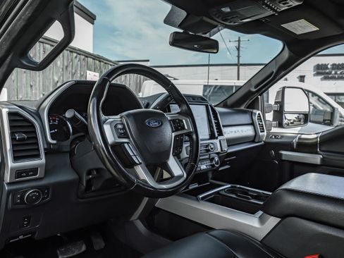 Used 2022 Ford F450 Lariat w/ Chrome Package image 2